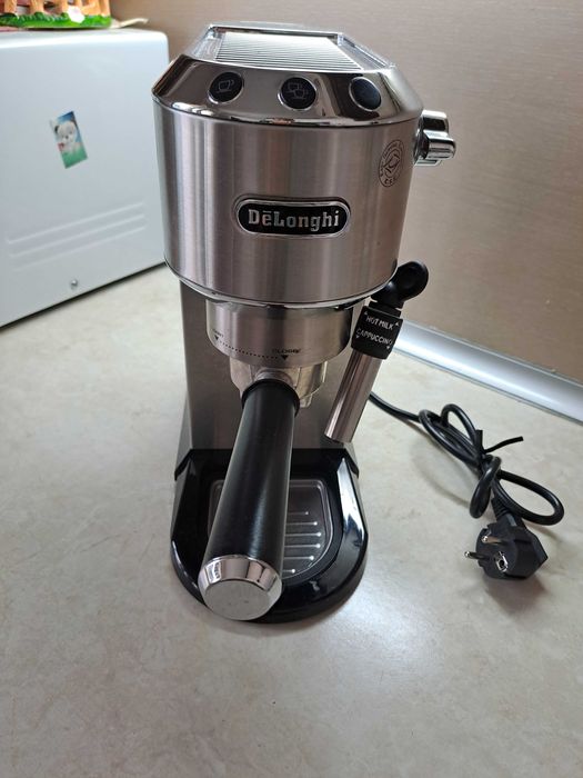 Кафе машина Delonghi