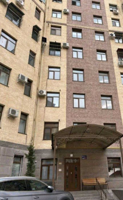 Продаётся Квартира 4 ком Яккасарайском Глинки