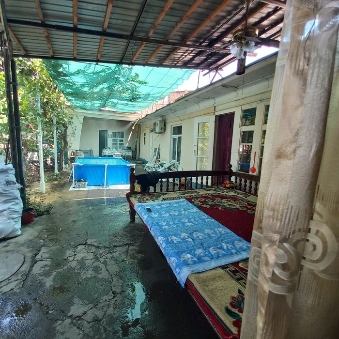 Уй, ховли сотилади, яхши махалла, яхши локация.