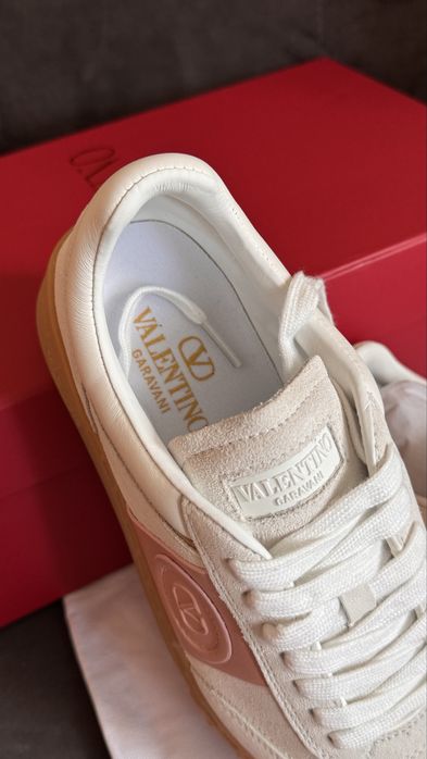 Adidasi Valentino -marime 36,37/premium full box/video