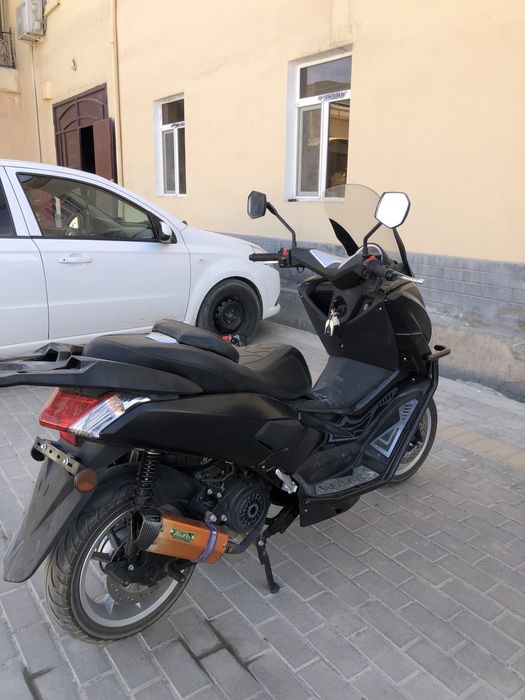Skuter Mototsikl Urganch Moped sotiladi 2000