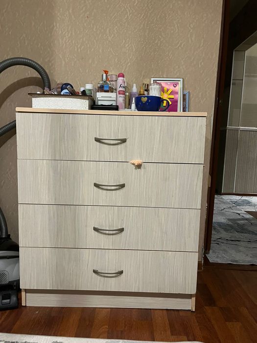 Продам комод белый в отличном состоянии