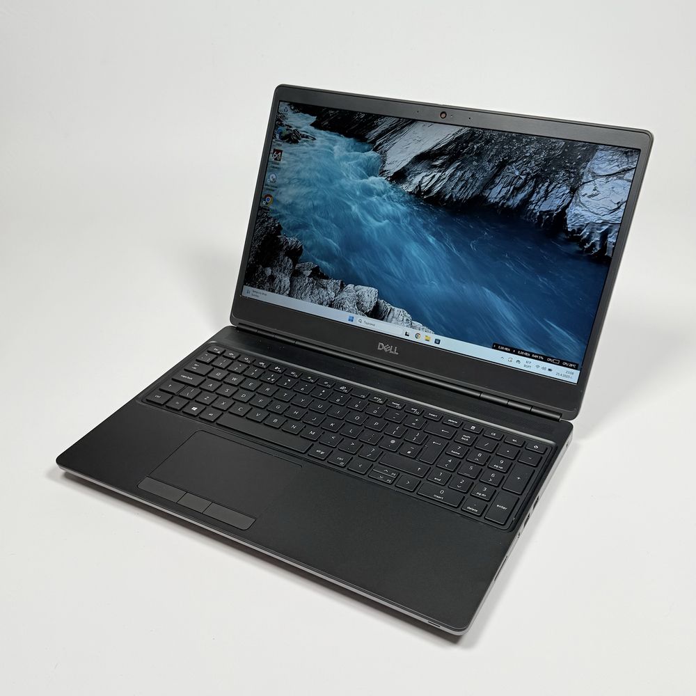 Dell Precision 7560/i7-11800H 24MB/NVIDIA T1200/96GB RAM/1TB NVMe