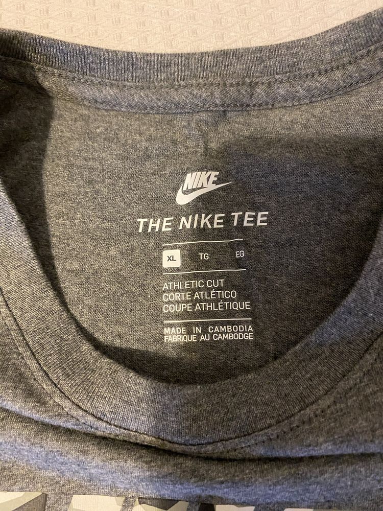 Tricou barbatesc XL Nike nou cu eticheta