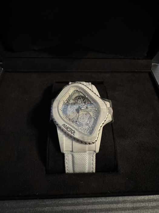 Laarve Watch PEA005-GFRPWHT