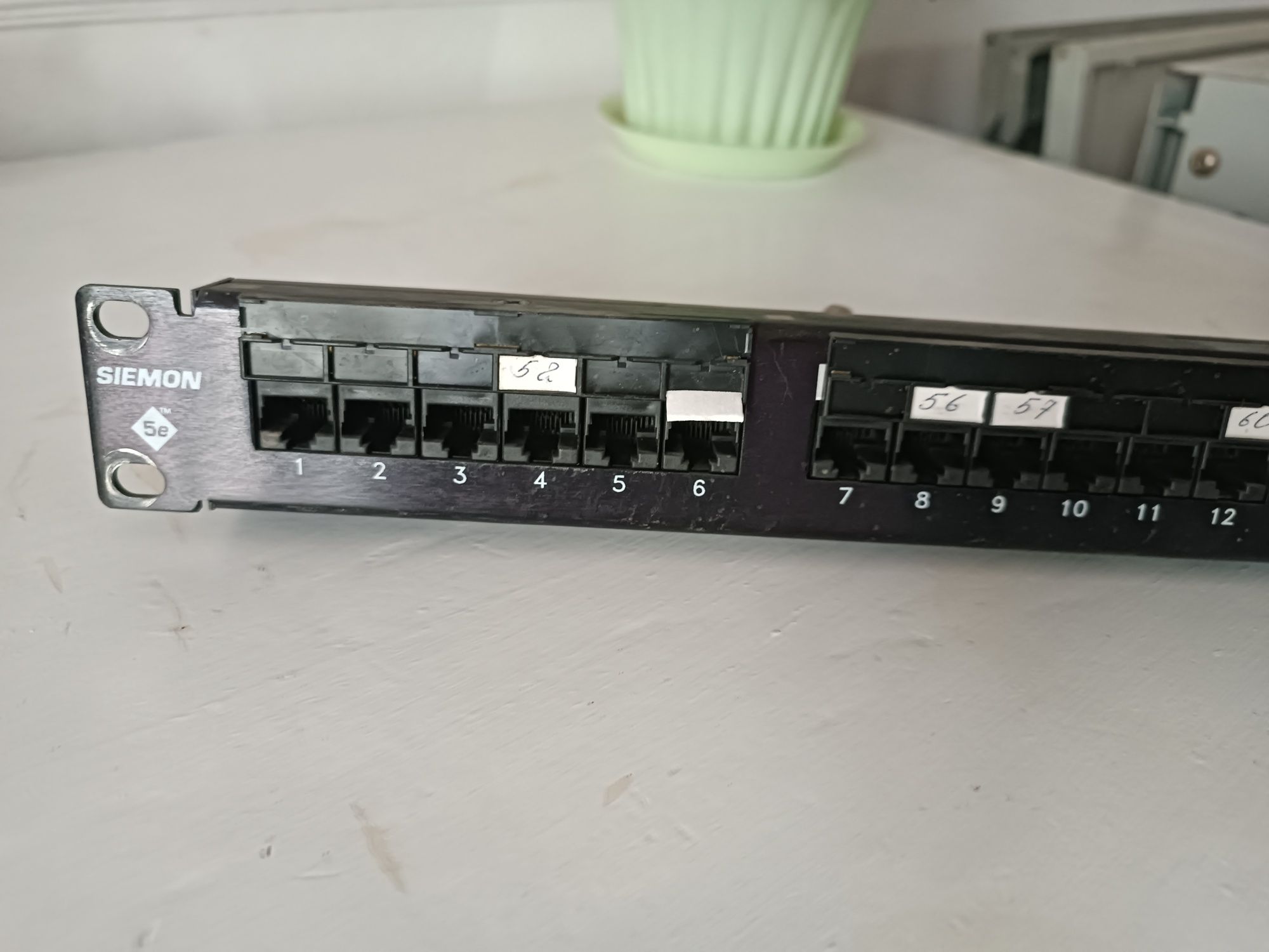 Патч панель Siemon. Состояние отличное.