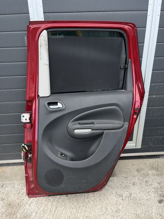 Ușa/Uși Citroen C3 Picasso 2009 cu perdeluța