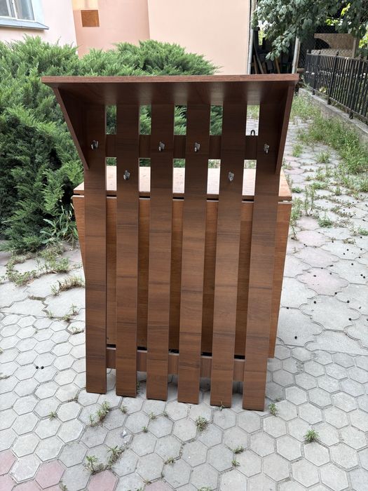 Продам вешалку дерево