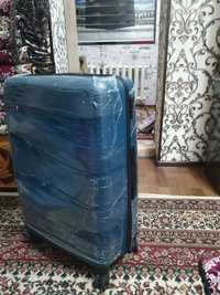 Гелевый новый чемодан