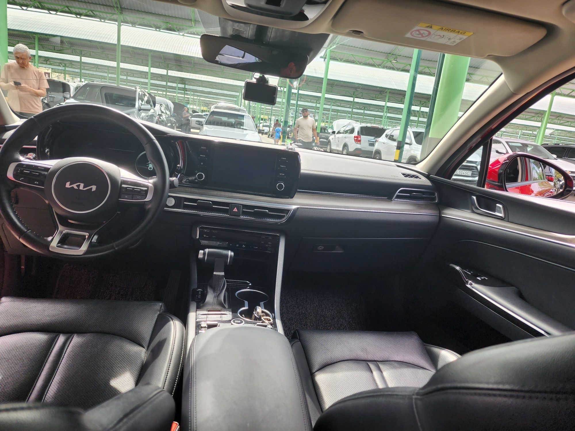 Продам машину Kia K-5 style 2.5 GTI