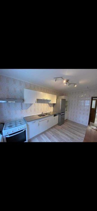 casa de închiriat pentru locuit sau punct de lucru, birouri etc .