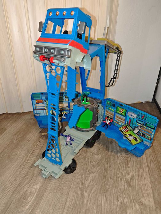 Караваната на Бен тен. Камион