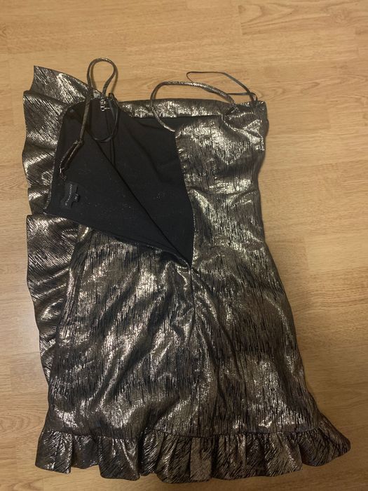 Красива Нова рокля