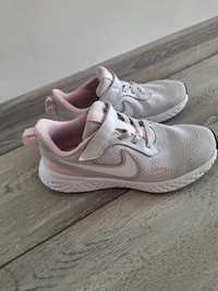 Nike маратоки за момиче