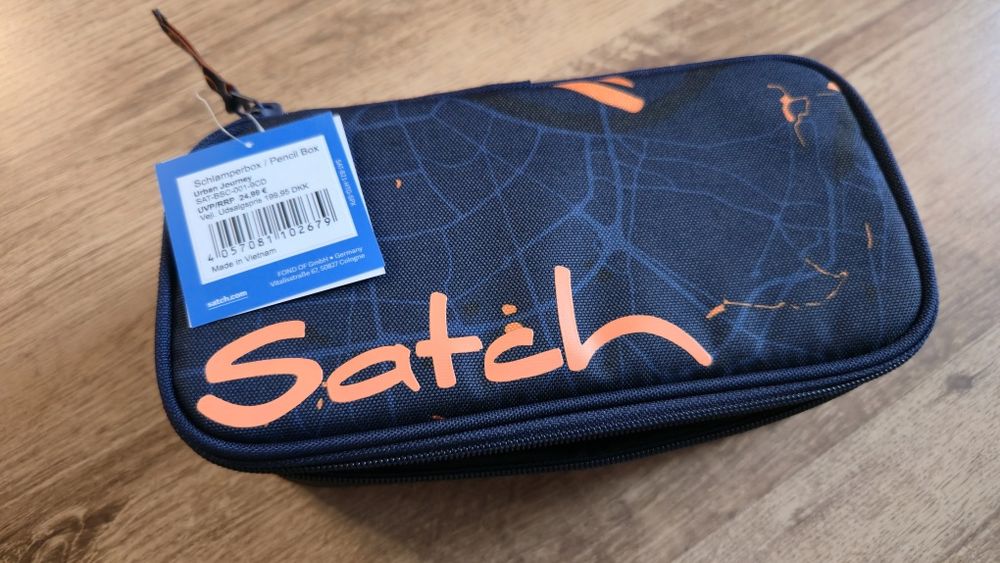 Penar Scoala Satch Nou Cu Multiple Buzunare Si Spatii Depozitare