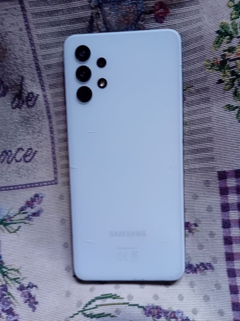 Продавам Samsung 32 5G 190 lv