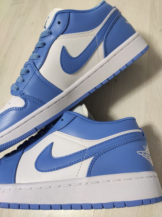 Air Jordan 1 Low UNC