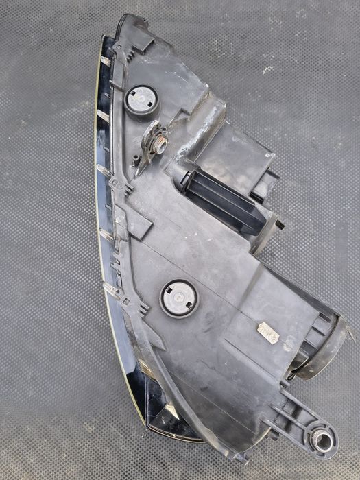 Faruri stângă/dreapta VW Passat b7