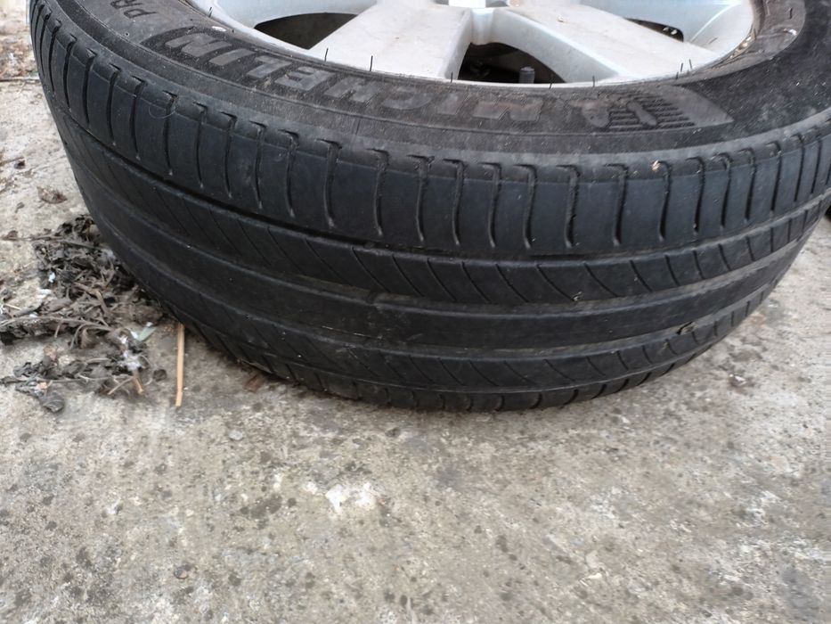 Vând Jantechevrolet cu cauciucuri  r 17 și r 18