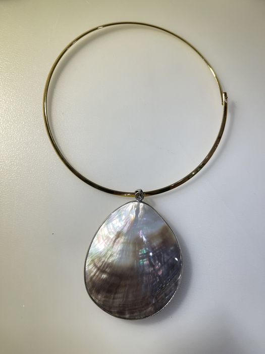 Редкое колье из натуральной ракушки из индийского океана