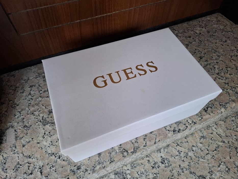 Guess обувки нови