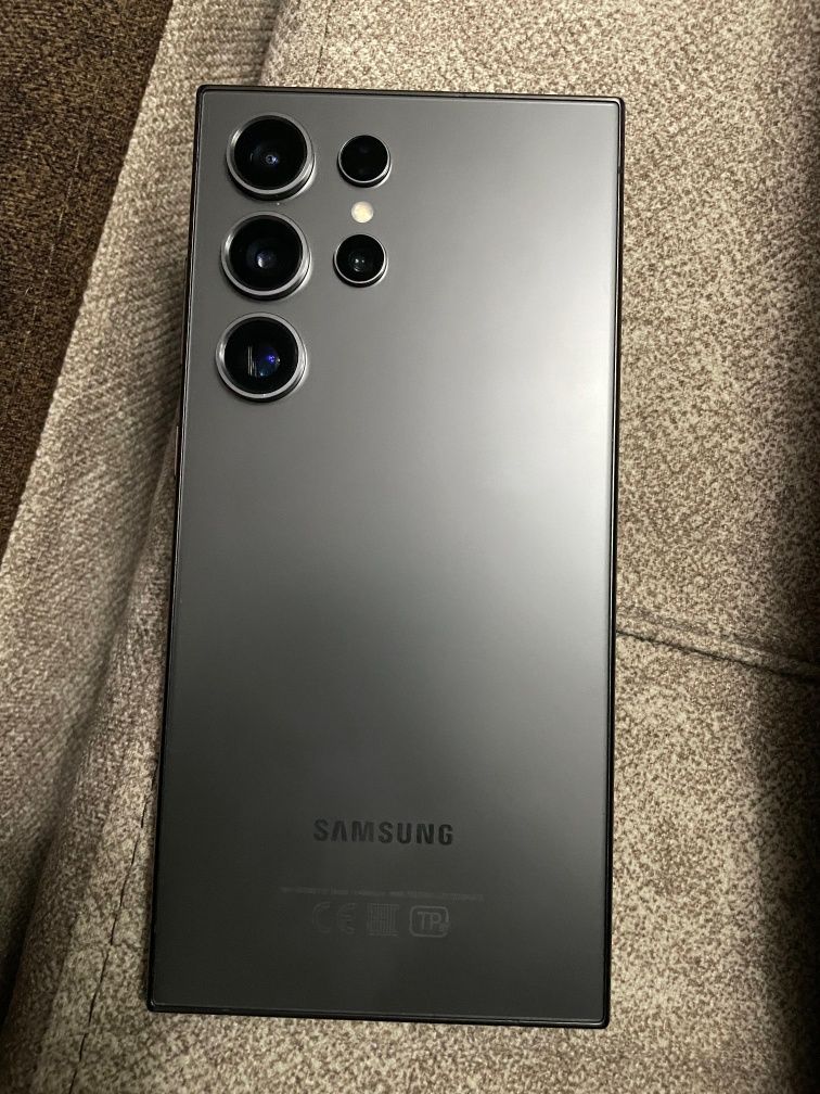 Продам Samsung S24 Ultra 512GB
