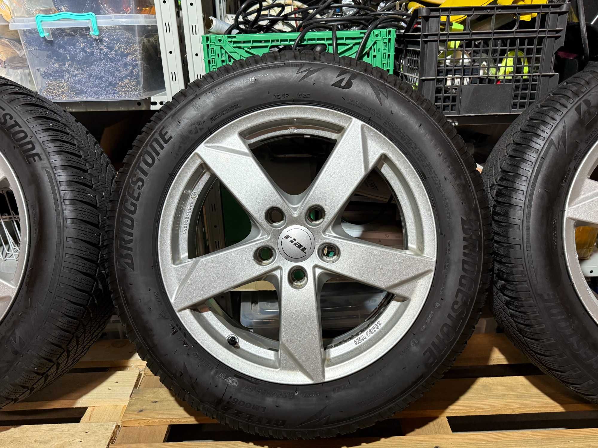 4 anvelope iarnă Bridgestone Blizzak LM005 cu jante RIAL – 225/55 R17