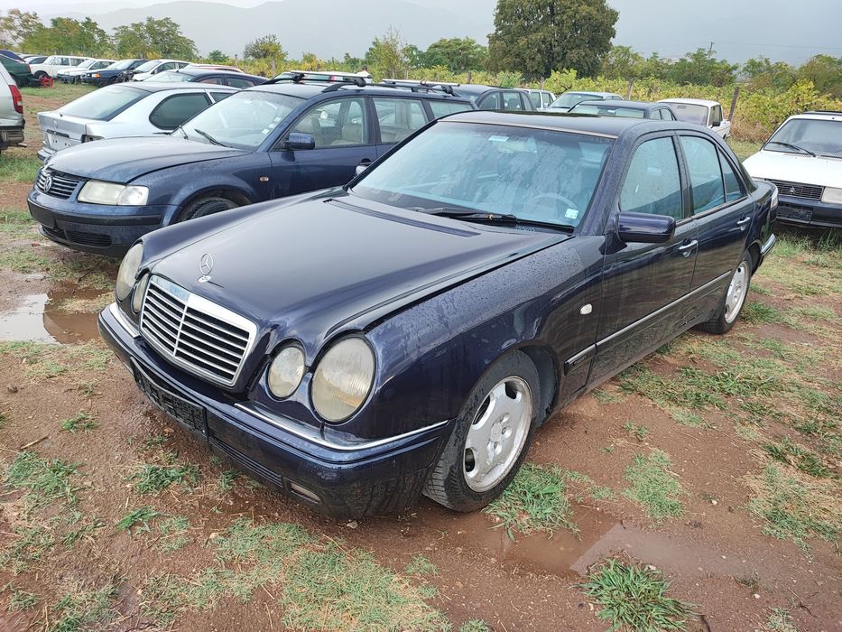 Mercedes E 200 НА ЧАСТИ