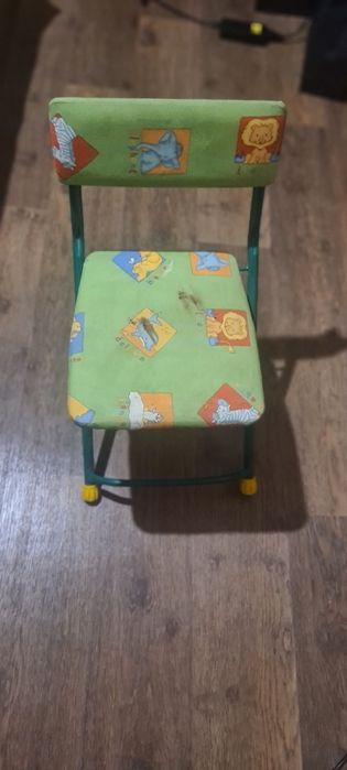 Продам раскладной детский стульчик недорого. За 4000 тг.