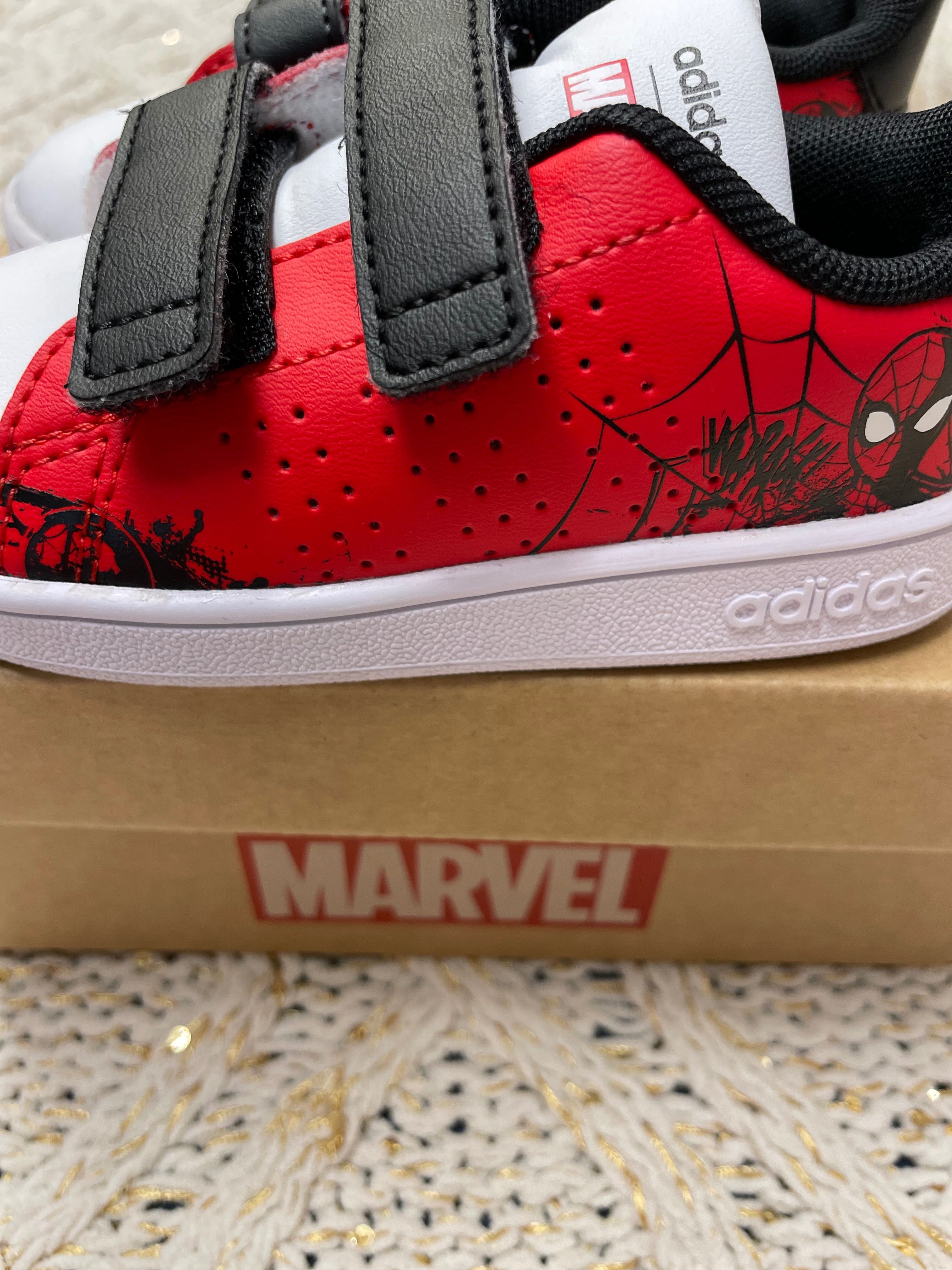 Детски маратонки Adidas Marvel