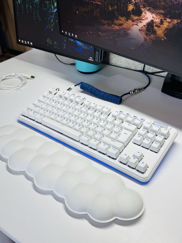 Logitech G715 TKL