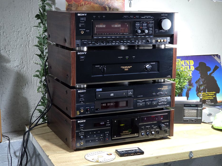 Linie audio SONY ,deck TC-K970ES, cd-player CDP-X555ES, amplificator