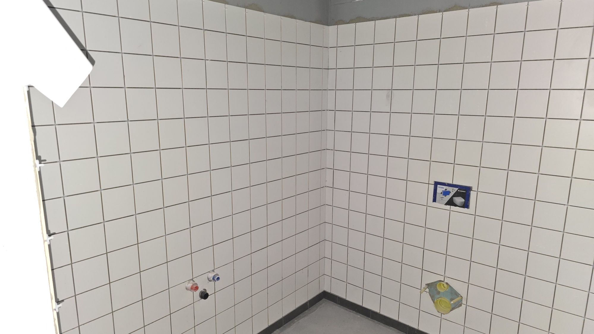 Renovări totale parchet,gresie,faianță,glet,rigips,var montaj uși