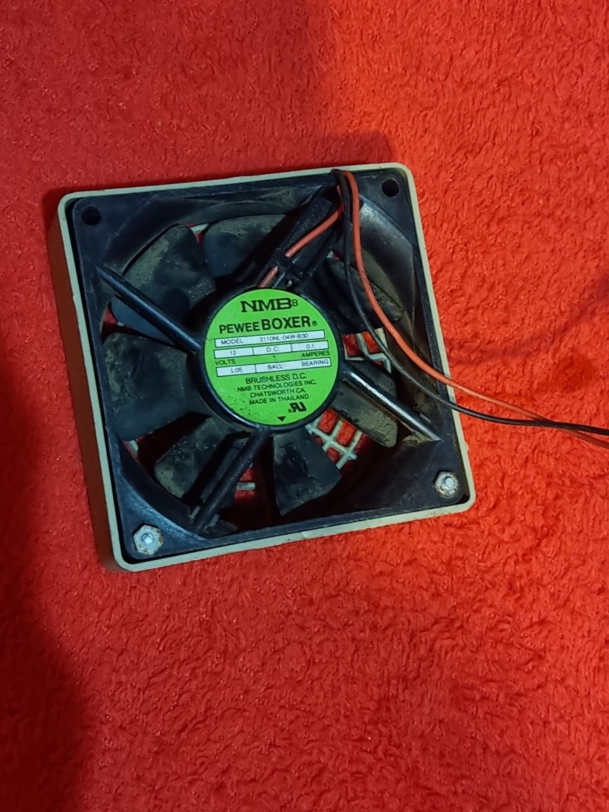 Cooler / ventilator pentru calculatoar / laptop