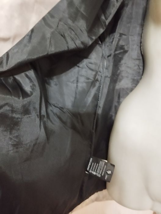 Куртка на мальчика пару раз одета как новая  возраст 15_16 лет