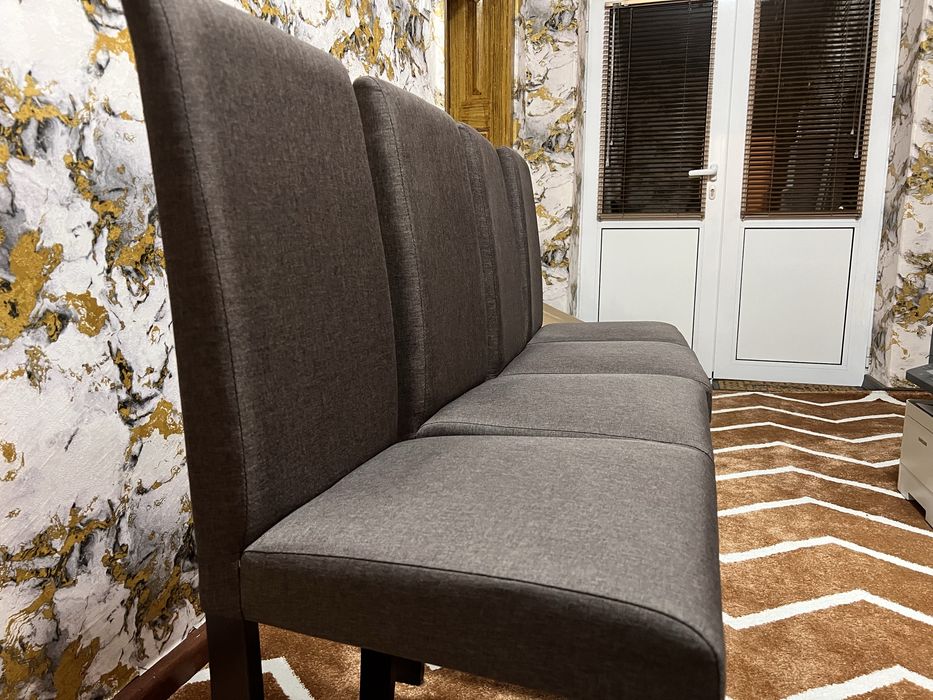 Продавам 4 броя столове