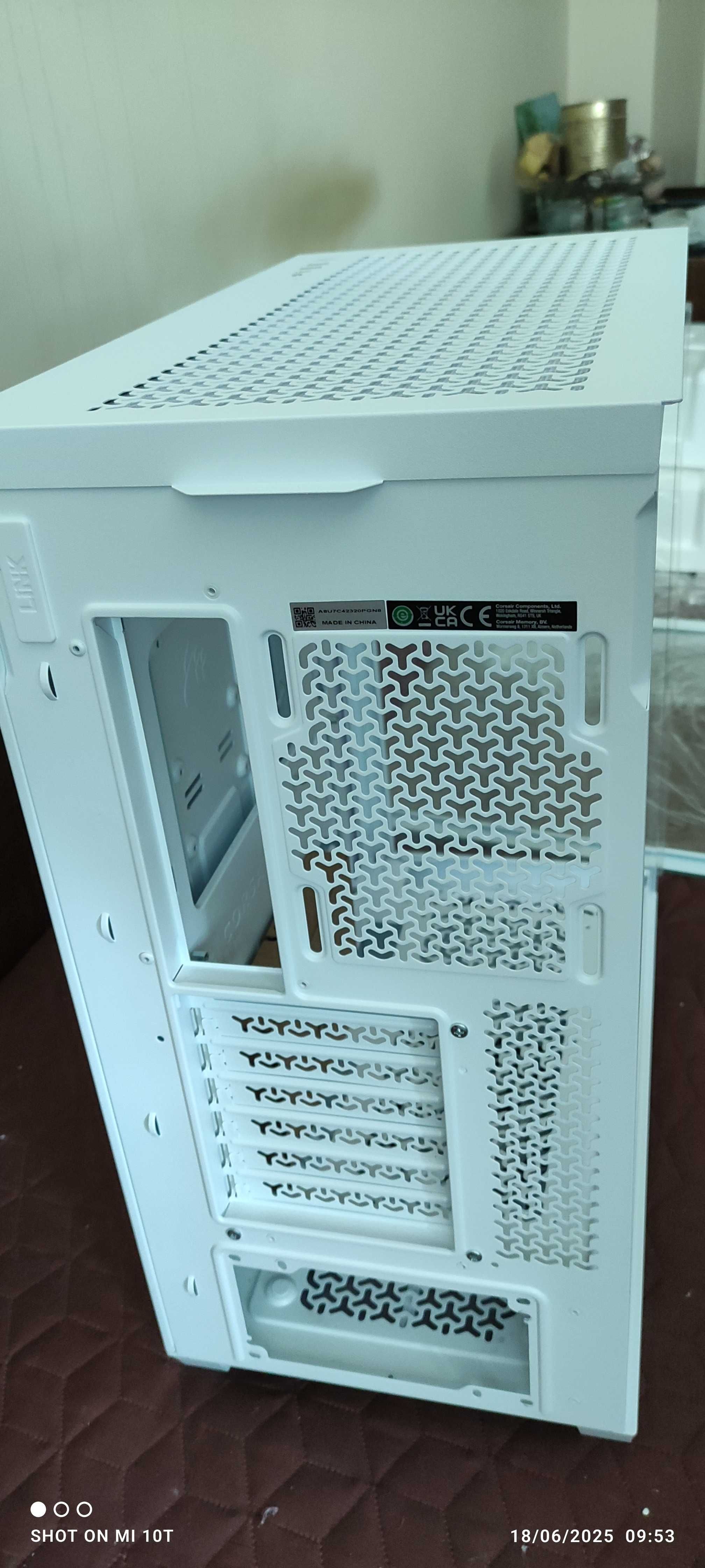 Кутия Corsair - 3500X, mid tower, бяла/прозрачна