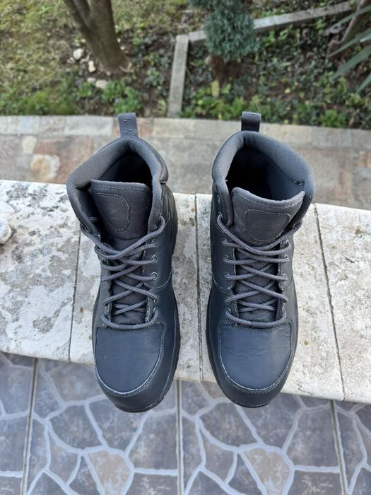 Дамски зимни обувки Nike Manoa Leather