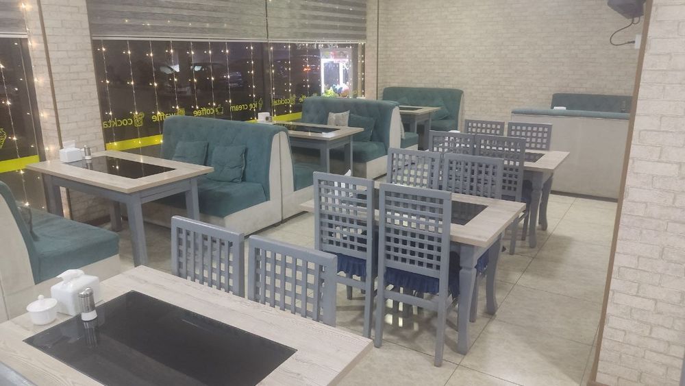 Stol stul divan kafe uchun sotiladi