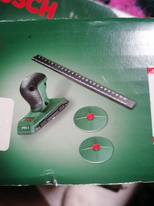 Dispozitiv pentru tăierea plăcilor de faianță și gresie