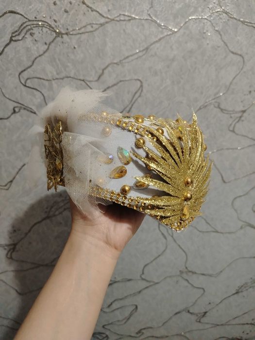 Kelinlar kiyimi sotiladi