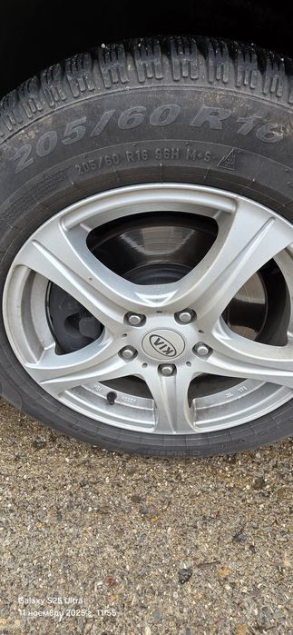 Зимни гуми Пирели 205/60/16