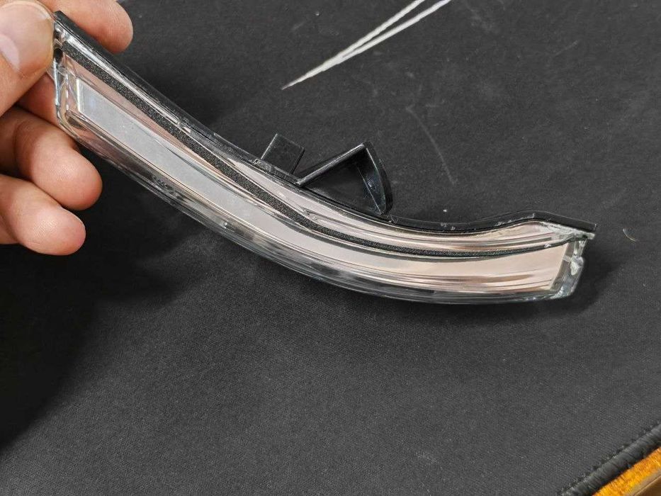 Поворотник зеркала Chevrolet Malibu. Новый/ Povorotnik ko‘zgu