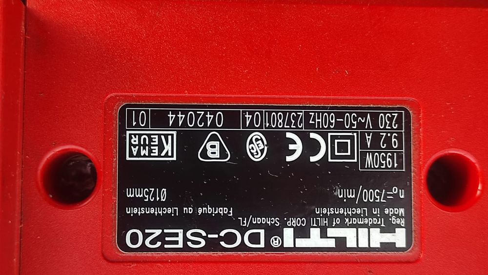 Mașina de făcut caneluri HILTI DC-SE 20 in stare excelenta