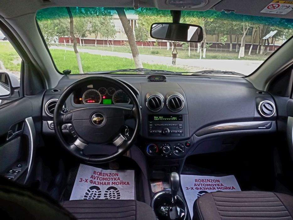 Автомобиль нексия3