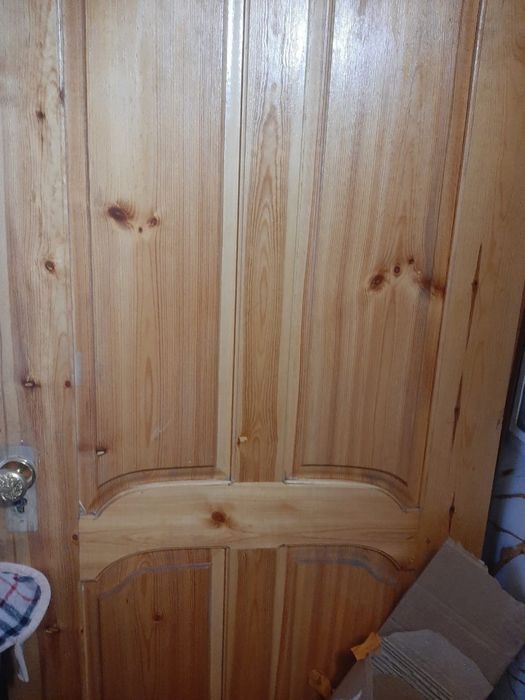 Двери из сосны, размер 2 метра на 90 см