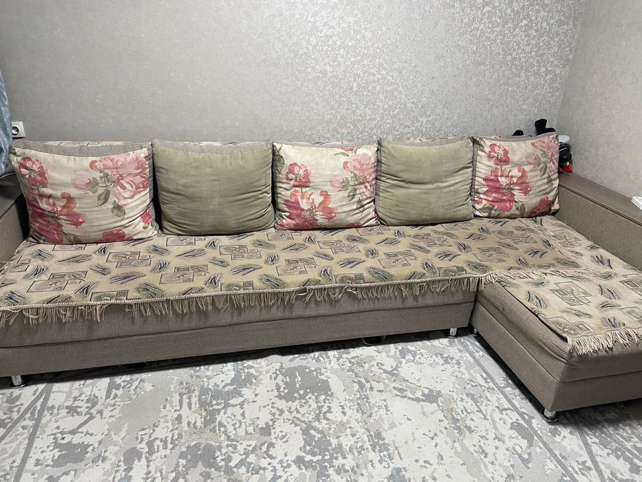 Продам угловой диван в отличном состоянии!