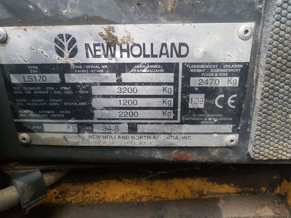 Dezmembrez bobcat NEW Holland