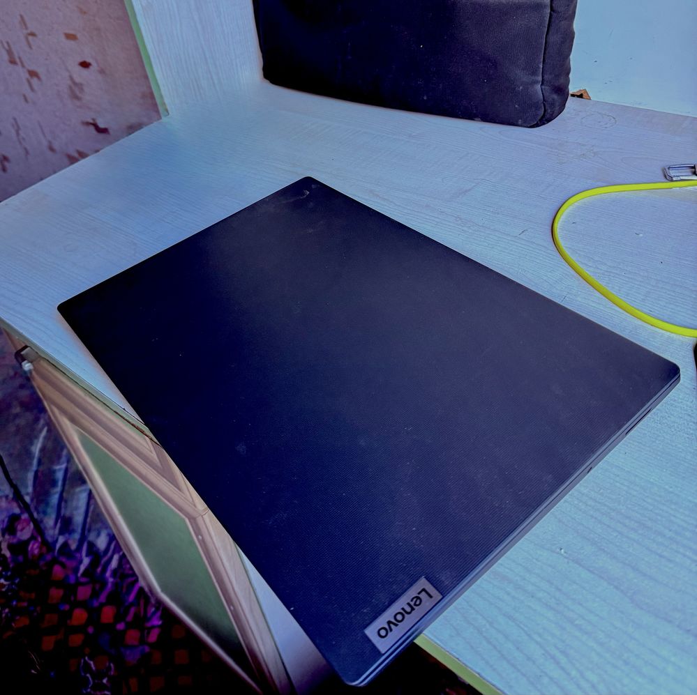 LENOVO idepad 3 noutbuk sotiladi