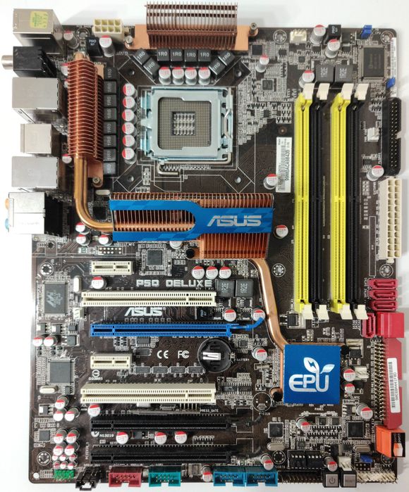Asus P5Q Deluxe.